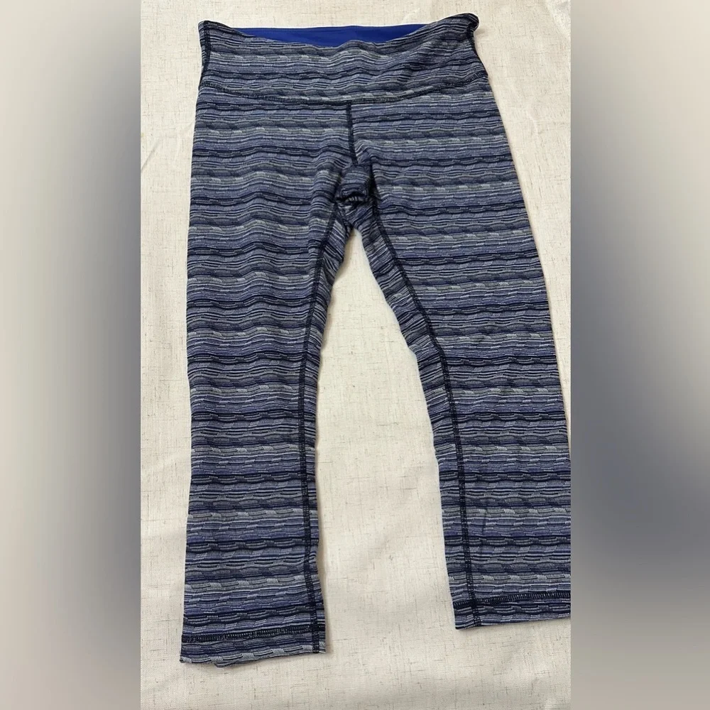 Lululemon Athletica Blue Gray Leggings with Heathered Pattern